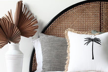 Load image into Gallery viewer, Little Cove Living