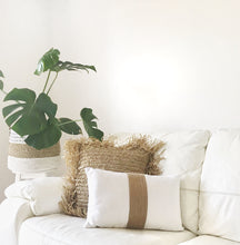 Load image into Gallery viewer, Little Cove Living