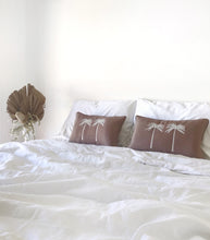 Load image into Gallery viewer, Little Cove Living