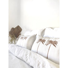 Load image into Gallery viewer, Little Cove Living