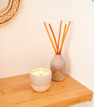 Load image into Gallery viewer, Saide - Tan ceramic reed diffuser
