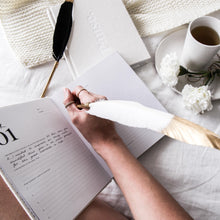 Load image into Gallery viewer, White Coco Feather Pen
