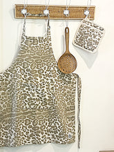 Load image into Gallery viewer, BIG CAT APRON
