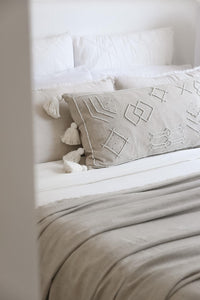BEADED LINEN LUMBAR CUSHION - NATURAL