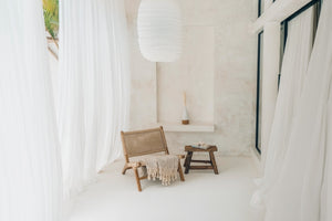 COTTON THROW BLANKET WITH MACRAME BORDER