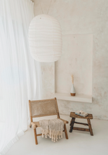 Load image into Gallery viewer, COTTON THROW BLANKET WITH MACRAME BORDER
