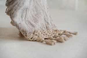 COTTON THROW BLANKET WITH MACRAME BORDER