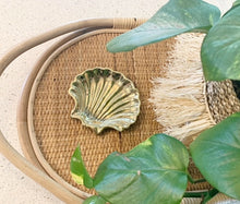 Load image into Gallery viewer, BRASS CLAM SHELL TRINKET DISH
