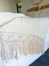 Load image into Gallery viewer, HAND LOOMED COTTON THROW BLANKETS
